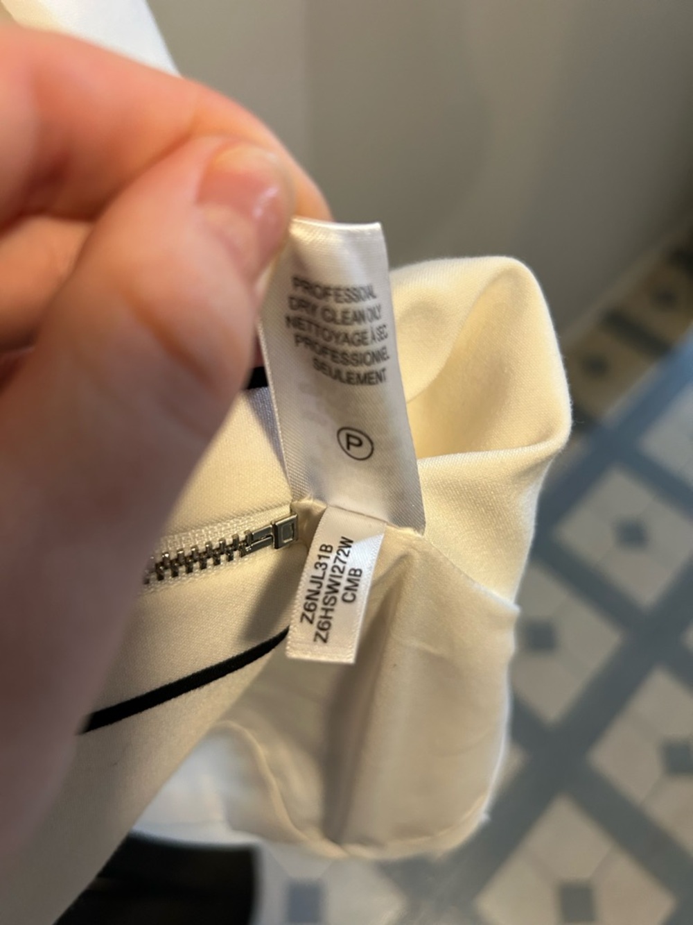 Calvin Klein Women’s White Zip Jacket Overcoat with Black Piping Size 12 - Picture 4 of 9